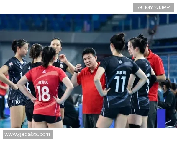 王秀英专访：从排球新星到传奇教练的奋斗与荣耀之路